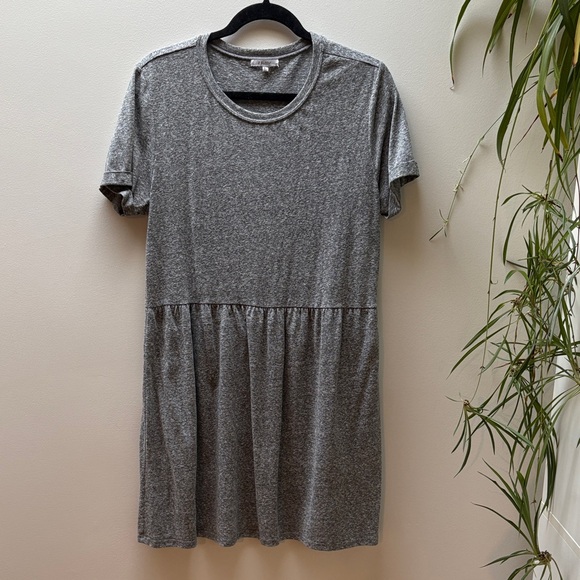 Z Supply Dresses & Skirts - Z Supply Heather Grey T-Shirt Dress – Size Large